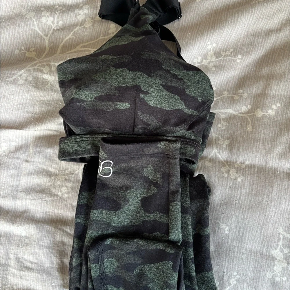 ❌SOLD❌Bombshell Set - Picture 3 of 10